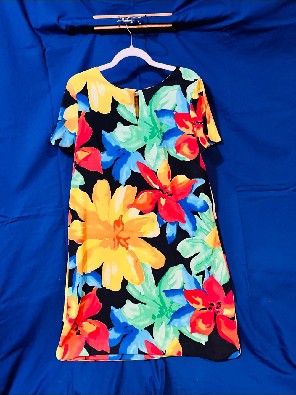 AGB Size 16 Tropical Floral Black Multicolor Shift Dress Short Sleeve - Picture 3 of 10